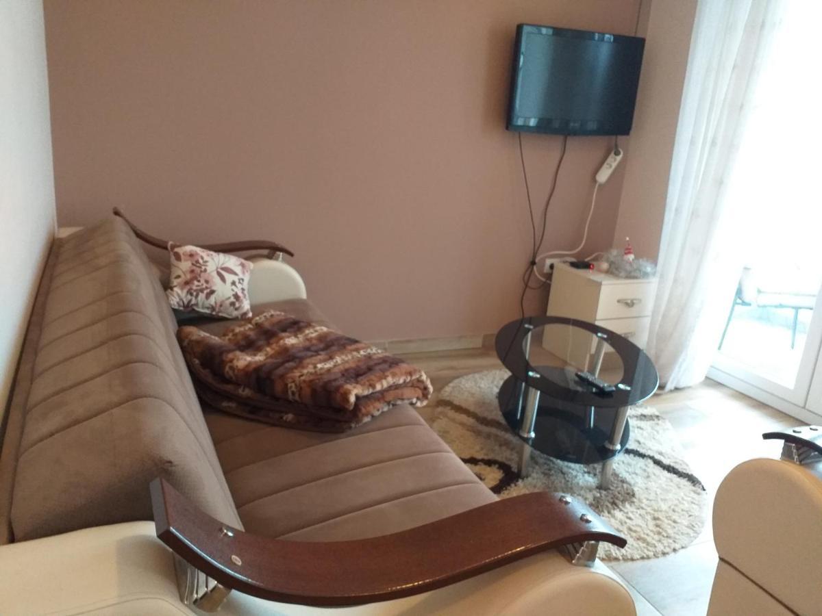 Fruskogorska Idila Apartmani فردنيك المظهر الخارجي الصورة